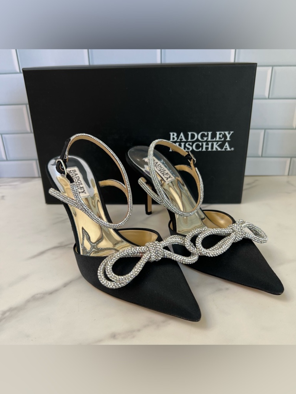 Badgley Mischka Jasmine Pointed Toe Pumps Rhinestone Bow Ankle Strap Sz 7.5 NEW